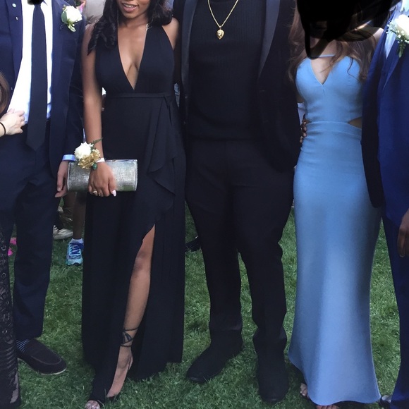 🔥HP🔥 BCBGMAXAZRIA Formal Black Long Halter Dress - Picture 10 of 10